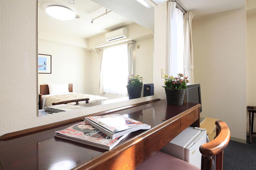 Shinjuku Urban Hotel Токіо Екстер'єр фото