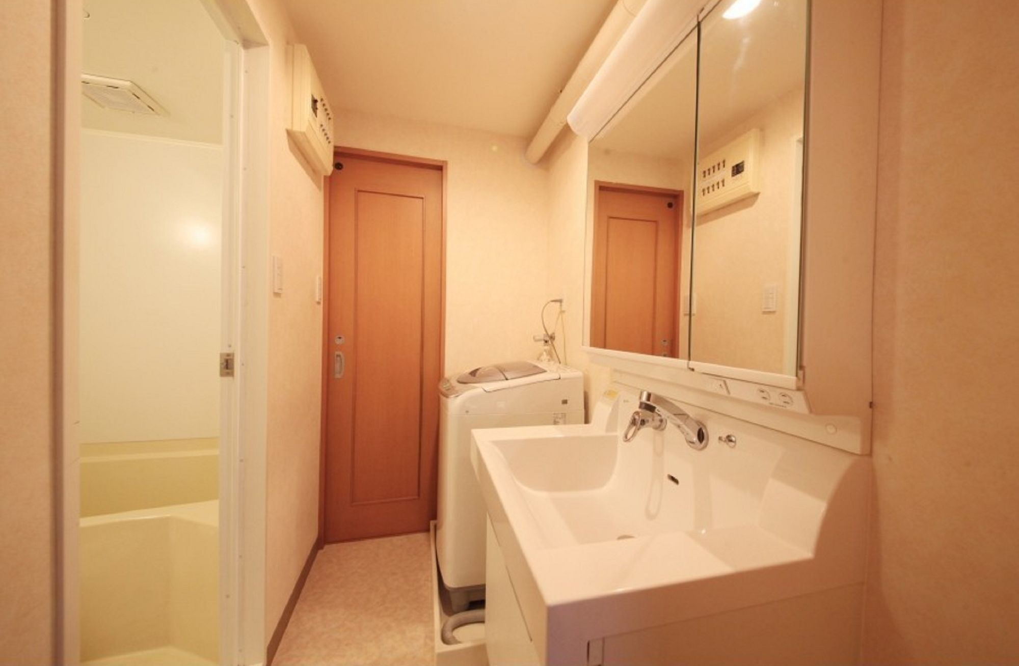 Shinjuku Urban Hotel Токіо Екстер'єр фото